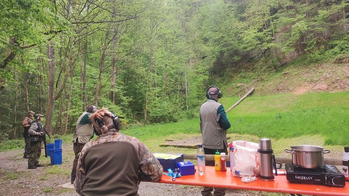 Heidelberg: Auftakt Tontaubenstand Pleutersbach